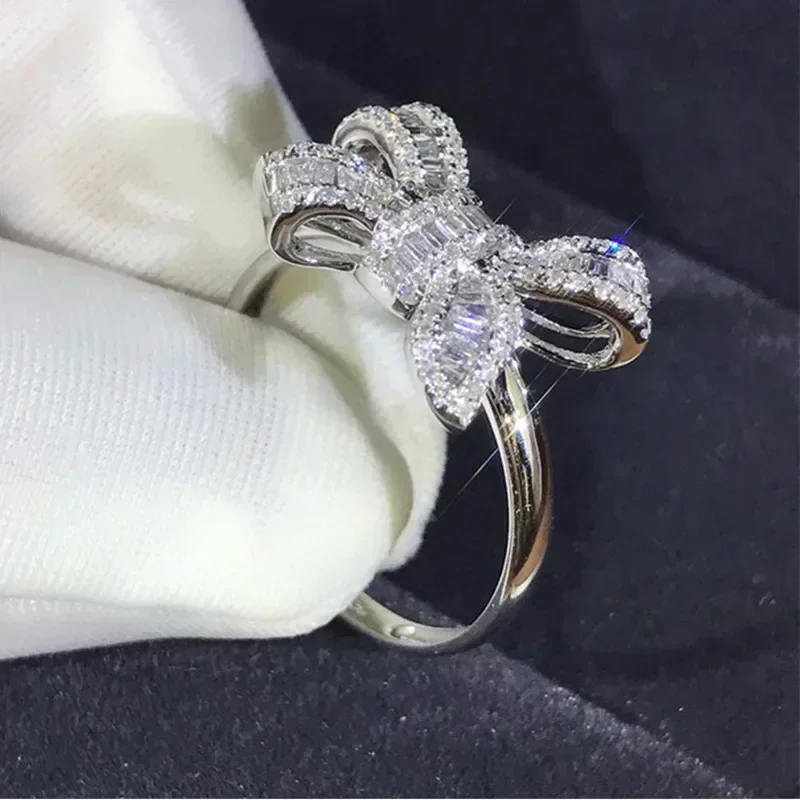 Anillos Huitan con Gran Lazo y - Luxury Lifestyle Jewelry reseña y precio